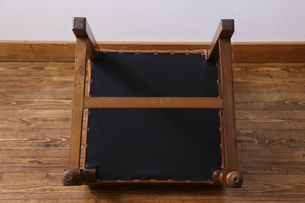 アンティーク家具　フランスアンティーク　本革　優美なデザインのダイニングチェア(椅子、イス)(3)