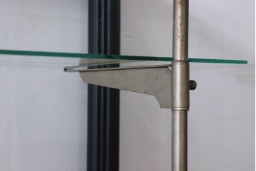 ペイント家具　シックモダンな雰囲気漂う大型のショーケース(ガラスケース、陳列棚、飾り棚)