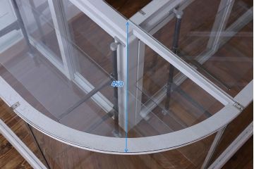 ペイント家具　落ち着きのあるナチュラルな雰囲気が魅力的なショーケース(ガラスケース、陳列棚、飾り棚)