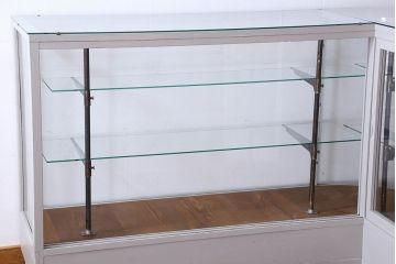 ペイント家具　落ち着きのあるナチュラルな雰囲気が魅力的なショーケース(ガラスケース、陳列棚、飾り棚)