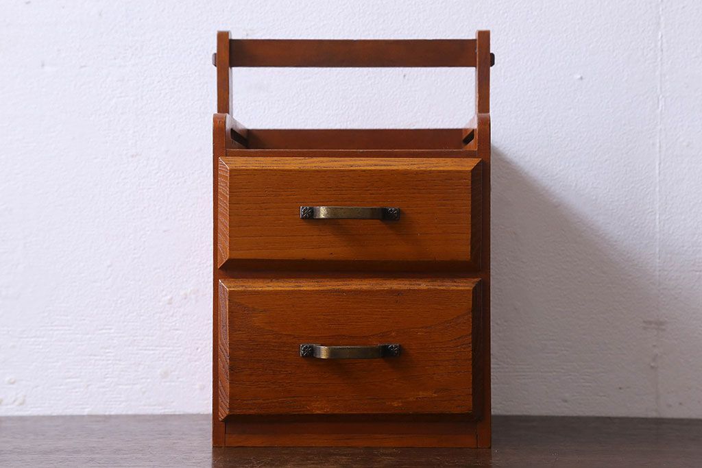 ヴィンテージ家具　ビンテージ　味わいのある木味が魅力的な小引き出し(小物収納)