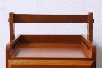 ヴィンテージ家具　ビンテージ　味わいのある木味が魅力的な小引き出し(小物収納)