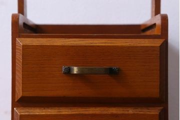 ヴィンテージ家具　ビンテージ　味わいのある木味が魅力的な小引き出し(小物収納)
