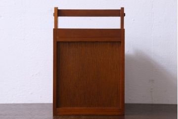 ヴィンテージ家具　ビンテージ　味わいのある木味が魅力的な小引き出し(小物収納)