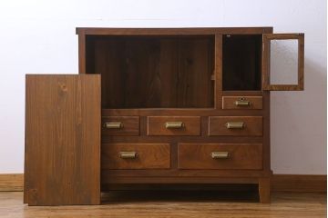 レトロ家具　和製アンティーク　結霜ガラス入り　レトロな脚付きキャビネット(収納棚、テレビボード)