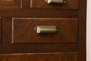 レトロ家具　和製アンティーク　結霜ガラス入り　レトロな脚付きキャビネット(収納棚、テレビボード)