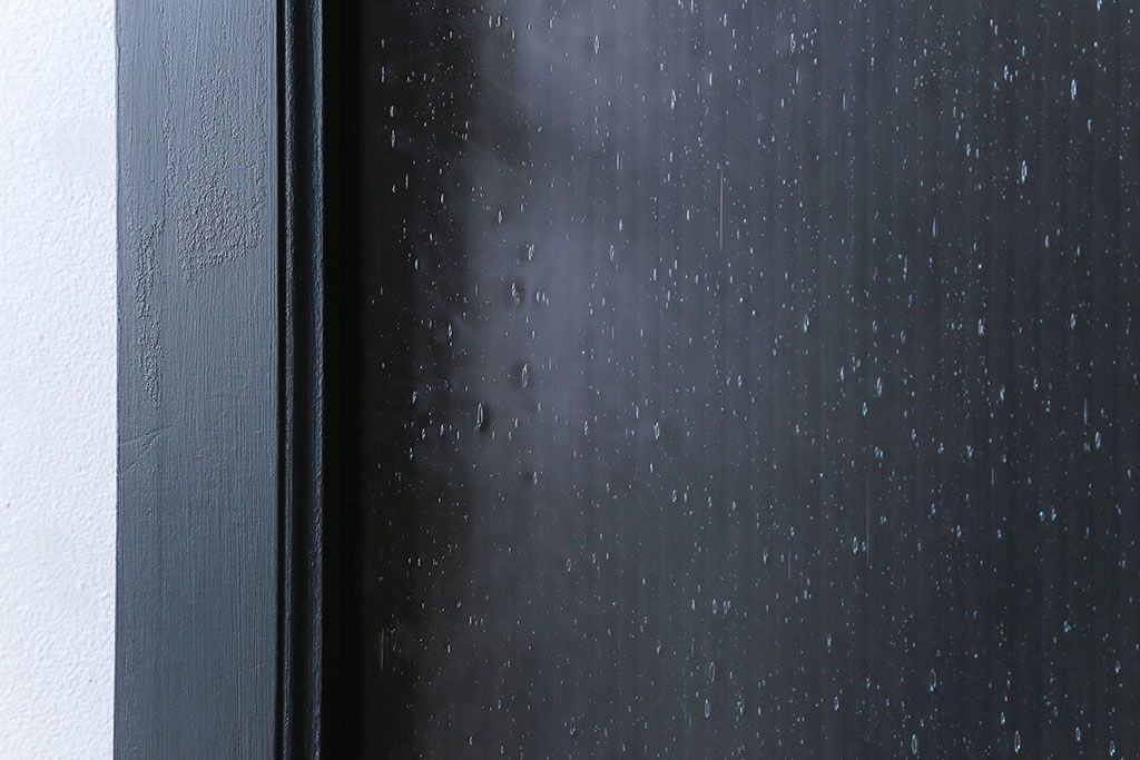 ペイント家具　シックな雰囲気漂うガラス戸(引き戸)2枚組