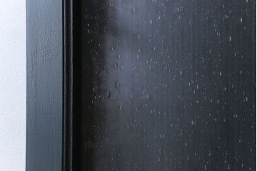 ペイント家具　シックな雰囲気漂うガラス戸(引き戸)2枚組