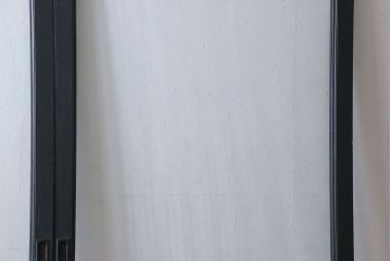 ペイント家具　シックな雰囲気漂うガラス戸(引き戸)2枚組