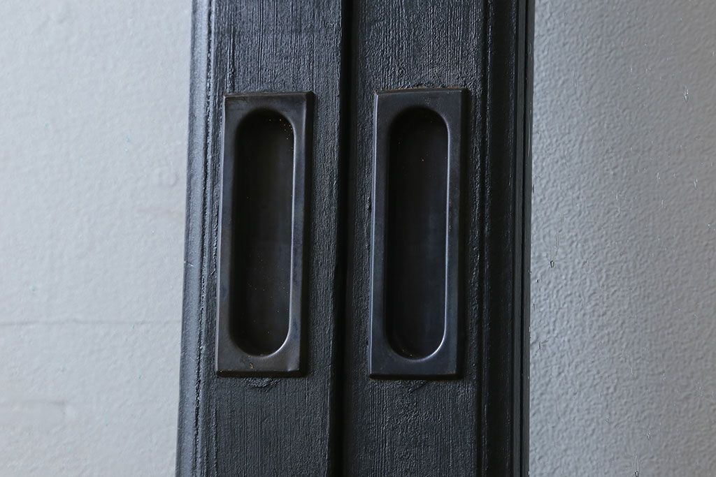 ペイント家具　シックな雰囲気漂うガラス戸(引き戸)2枚組