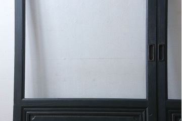 ペイント家具　シックな雰囲気漂うガラス戸(引き戸)2枚組