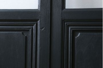 ペイント家具　シックな雰囲気漂うガラス戸(引き戸)2枚組