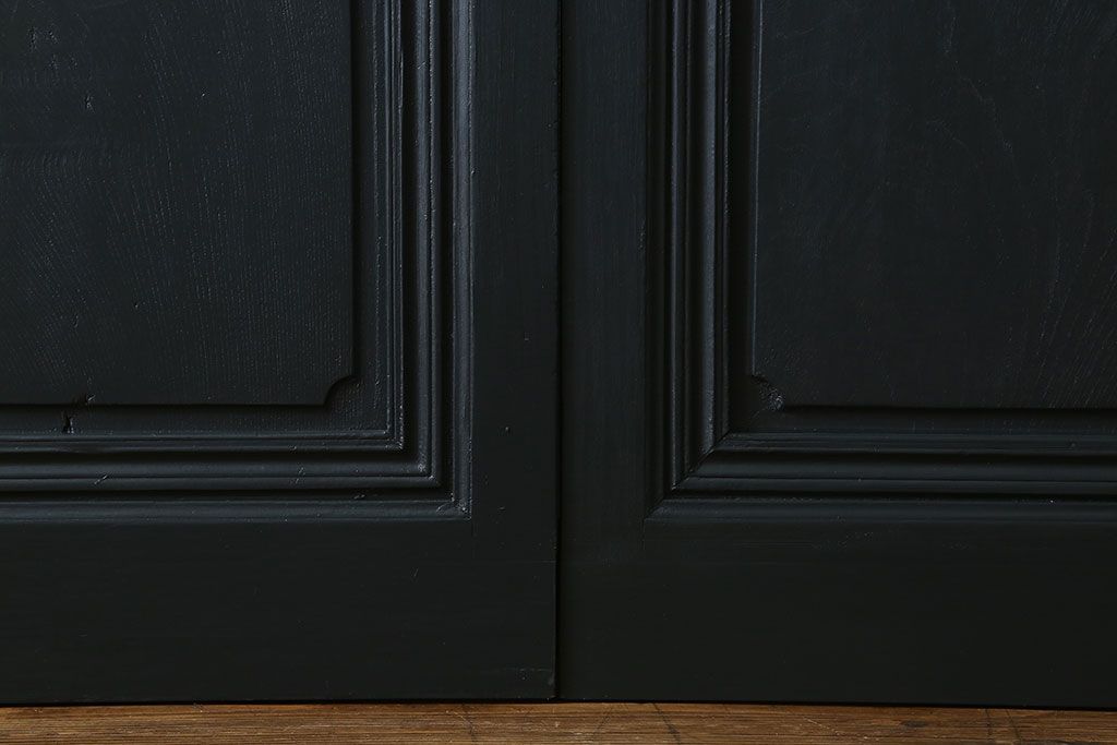 ペイント家具　シックな雰囲気漂うガラス戸(引き戸)2枚組