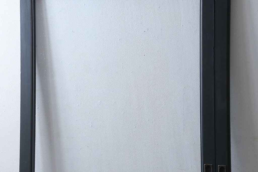 ペイント家具　シックな雰囲気漂うガラス戸(引き戸)2枚組