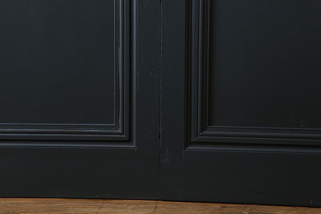 ペイント家具　シックな雰囲気漂うガラス戸(引き戸)2枚組