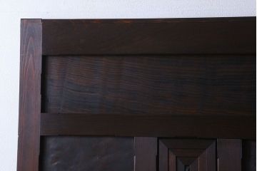 和製アンティーク　レア物　凝ったデザインが目を引くヒノキ材の板戸(引き戸)2枚組