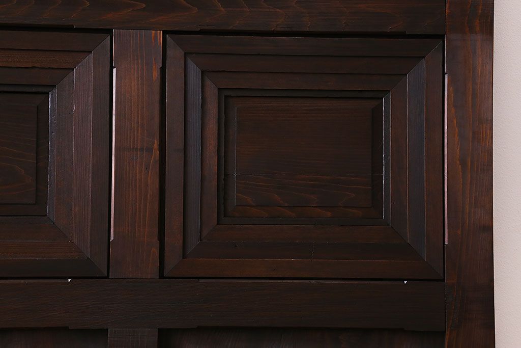 和製アンティーク　レア物　凝ったデザインが目を引くヒノキ材の板戸(引き戸)2枚組