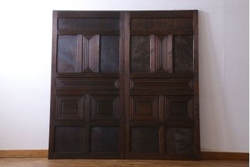 和製アンティーク　レア物　凝ったデザインが目を引くヒノキ材の板戸(引き戸)2枚組