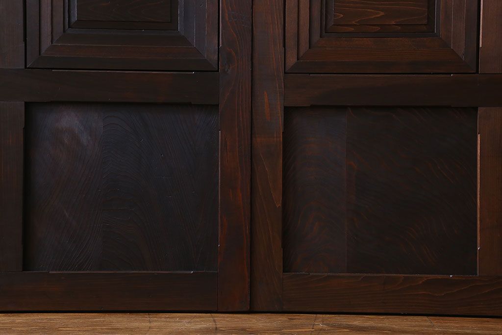 和製アンティーク　レア物　凝ったデザインが目を引くヒノキ材の板戸(引き戸)2枚組