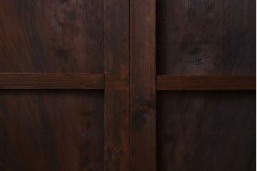 古民具・骨董　杢目が美しい　杉材一枚板の板戸2枚(窓)(3)