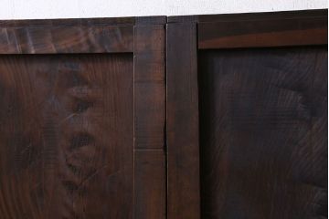 古民具・骨董　杢目が美しい　杉材一枚板の板戸2枚(窓)