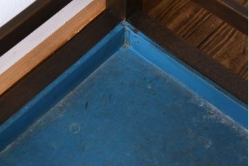 アンティーク雑貨　和製アンティーク　マス目のデザインが珍しい傘立て(1)