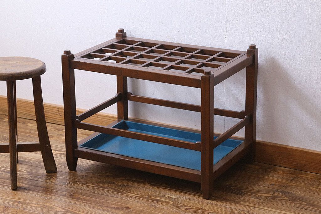 アンティーク雑貨　和製アンティーク　マス目のデザインが珍しい傘立て(2)