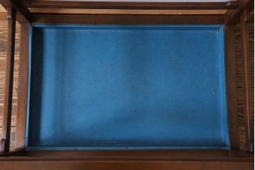 アンティーク雑貨　和製アンティーク　マス目のデザインが珍しい傘立て(2)