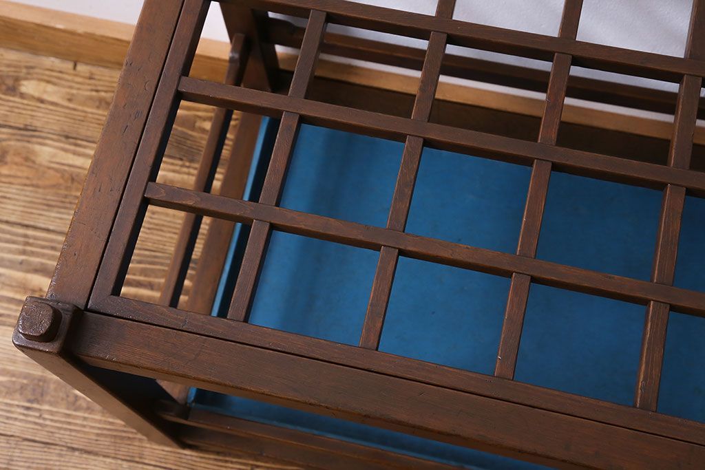 アンティーク雑貨　和製アンティーク　マス目のデザインが珍しい傘立て(2)