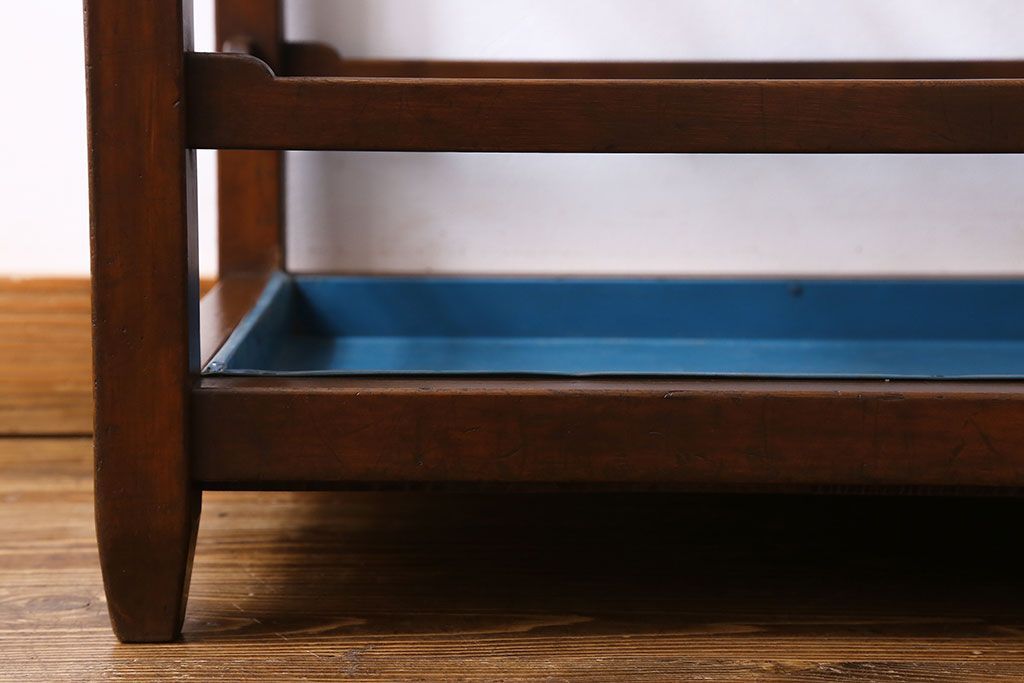 アンティーク雑貨　和製アンティーク　マス目のデザインが珍しい傘立て(2)