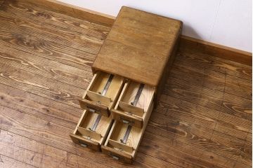 レトロ家具　昭和レトロ　ナラ材　重厚な雰囲気漂うカードケース(小引き出し、小物収納、図書館、図書室)