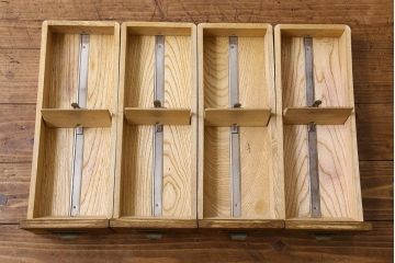 レトロ家具　昭和レトロ　ナラ材　重厚な雰囲気漂うカードケース(小引き出し、小物収納、図書館、図書室)