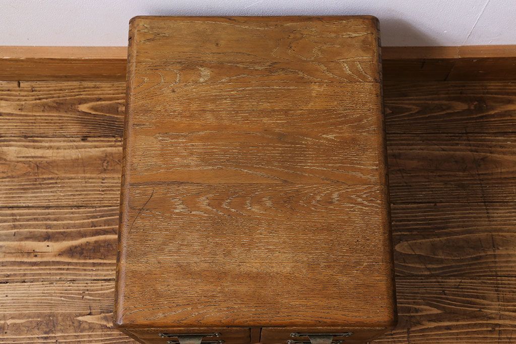 レトロ家具　昭和レトロ　ナラ材　重厚な雰囲気漂うカードケース(小引き出し、小物収納、図書館、図書室)