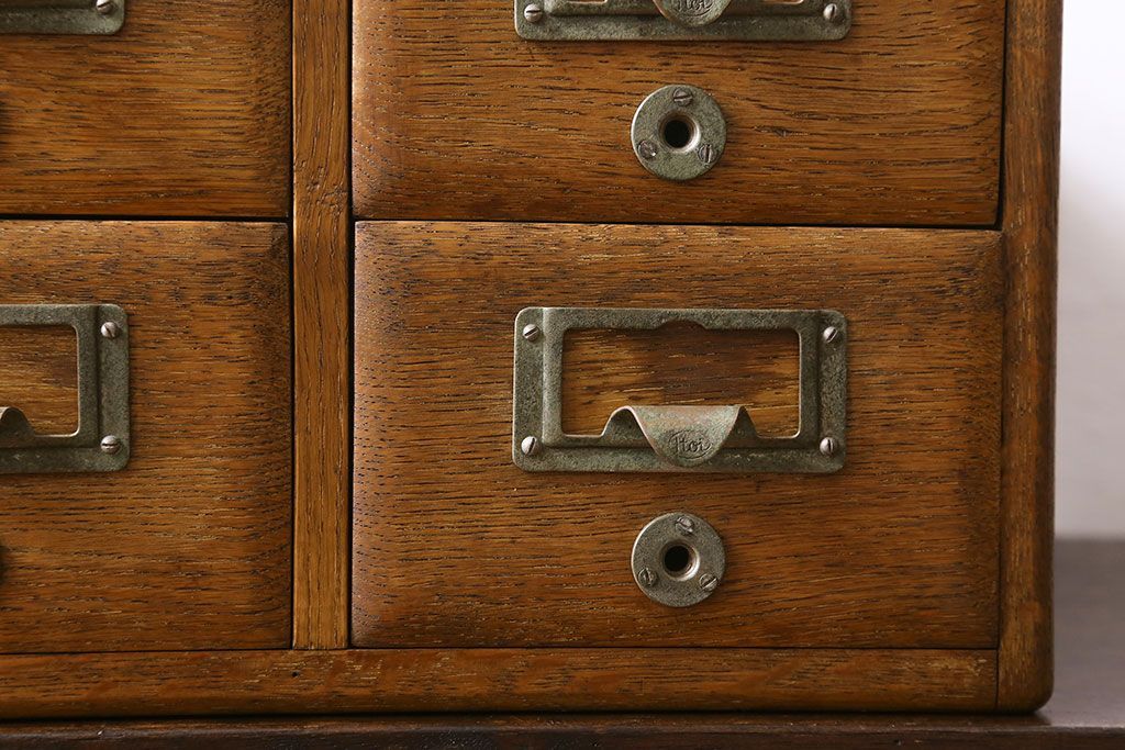 レトロ家具　昭和レトロ　ナラ材　重厚な雰囲気漂うカードケース(小引き出し、小物収納、図書館、図書室)