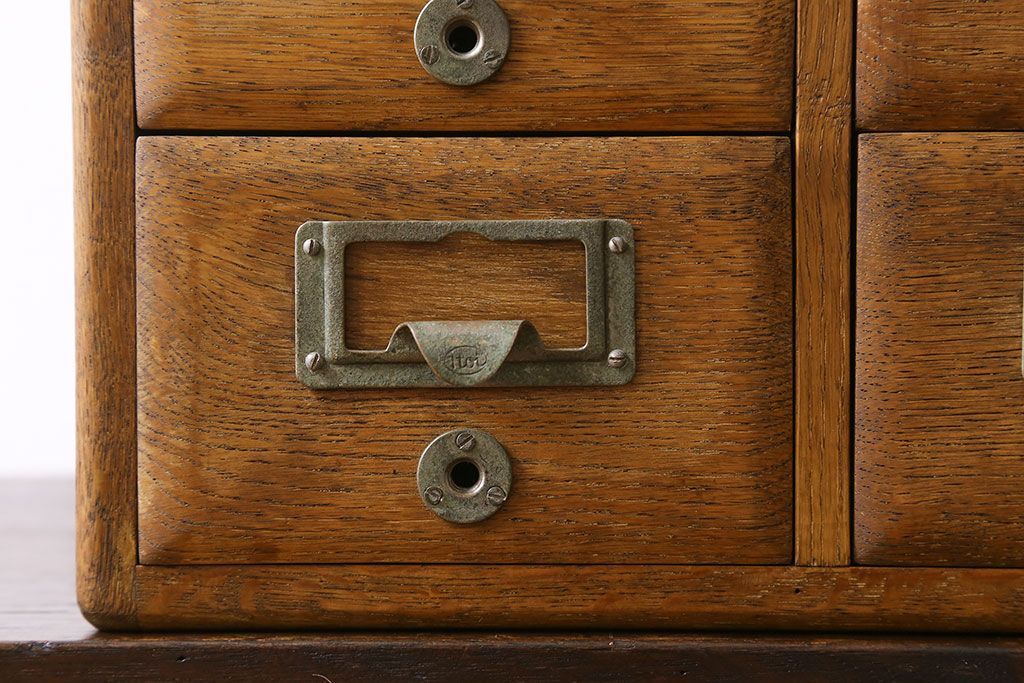 レトロ家具　昭和レトロ　ナラ材　重厚な雰囲気漂うカードケース(小引き出し、小物収納、図書館、図書室)