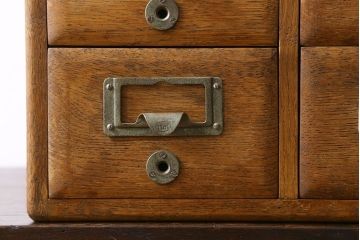 レトロ家具　昭和レトロ　ナラ材　重厚な雰囲気漂うカードケース(小引き出し、小物収納、図書館、図書室)