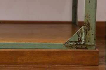 ヴィンテージ家具　フランスビンテージ　オリジナルペイント　シャビーな雰囲気が魅力的なラック(陳列棚、飾り棚)