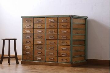 ヴィンテージ家具　フランスビンテージ　オリジナルペイント　収納力抜群のチェスト(ドロワー)