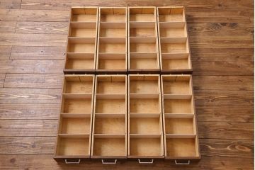 ヴィンテージ家具　フランスビンテージ　シャビーな雰囲気が魅力的な収納力抜群のチェスト(ドロワー)