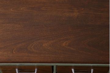 ヴィンテージ家具　フランスビンテージ　シャビーな雰囲気が魅力的な収納力抜群のチェスト(ドロワー)