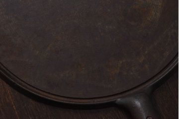 アンティーク雑貨　アメリカビンテージ　ジャンクスタイルにおすすめのシャビーなクレープパン