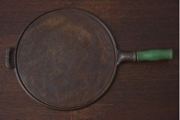 アンティーク雑貨　アメリカビンテージ　ジャンクスタイルにおすすめのシャビーなクレープパン