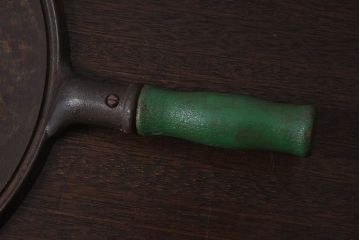 アンティーク雑貨　アメリカビンテージ　ジャンクスタイルにおすすめのシャビーなクレープパン