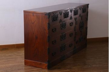 中古　伝統民芸家具　岩谷堂　NO.720　幅広で存在感のある白鳥2号横長箪笥(チェスト)(定価約63万円)