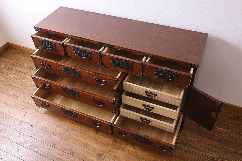 中古　伝統民芸家具　岩谷堂　NO.720　幅広で存在感のある白鳥2号横長箪笥(チェスト)(定価約63万円)