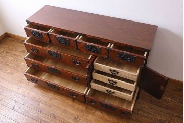 中古　伝統民芸家具　岩谷堂　NO.720　幅広で存在感のある白鳥2号横長箪笥(チェスト)(定価約63万円)