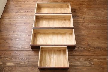 中古　伝統民芸家具　岩谷堂　NO.720　幅広で存在感のある白鳥2号横長箪笥(チェスト)(定価約63万円)