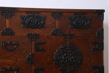 中古　伝統民芸家具　岩谷堂　NO.720　幅広で存在感のある白鳥2号横長箪笥(チェスト)(定価約63万円)