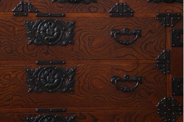 中古　伝統民芸家具　岩谷堂　NO.720　幅広で存在感のある白鳥2号横長箪笥(チェスト)(定価約63万円)