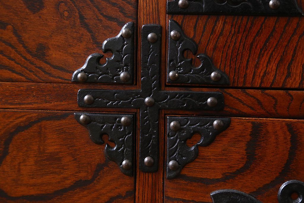 中古　伝統民芸家具　岩谷堂　NO.720　幅広で存在感のある白鳥2号横長箪笥(チェスト)(定価約63万円)